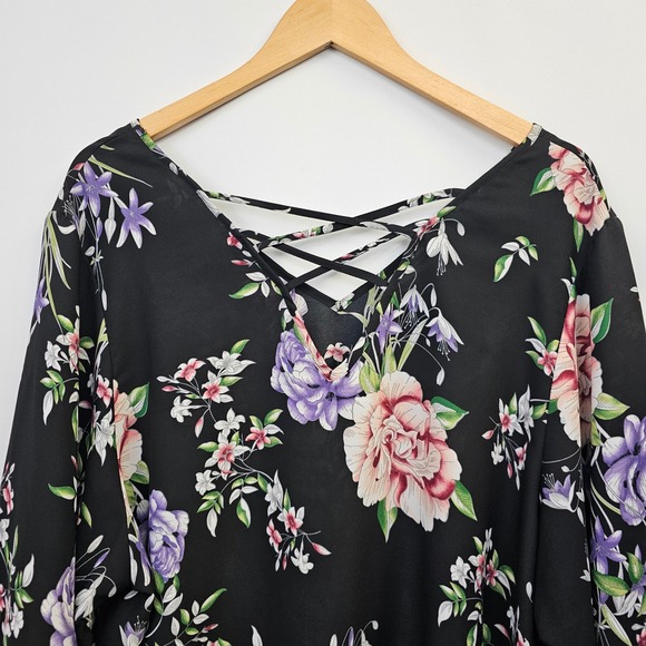 Avenue Black Dark Floral Top Womens 18/20 Lattice Back V-Neck 3/4 Sleeve Career - Picture 13 of 13